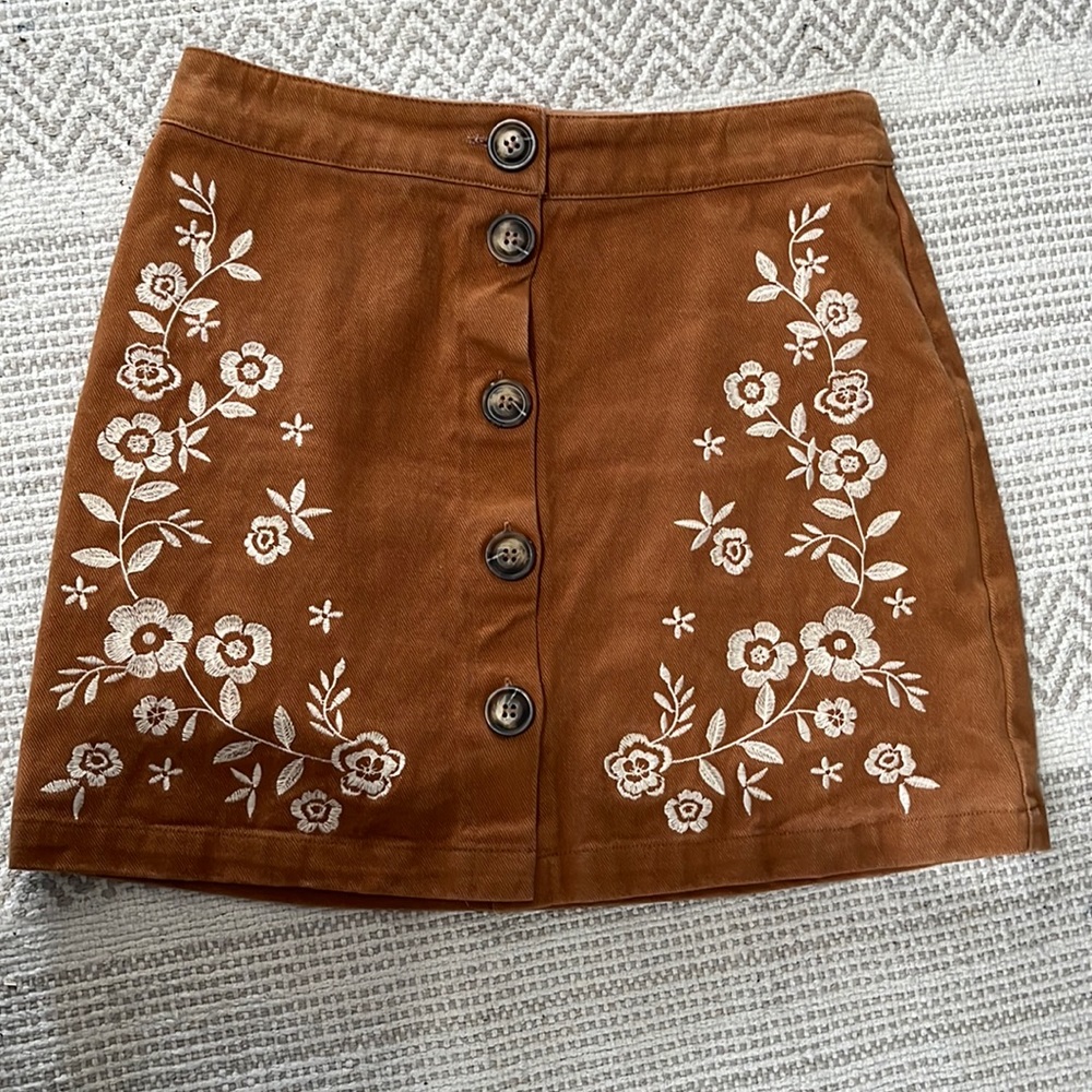 Francesca’s skirt